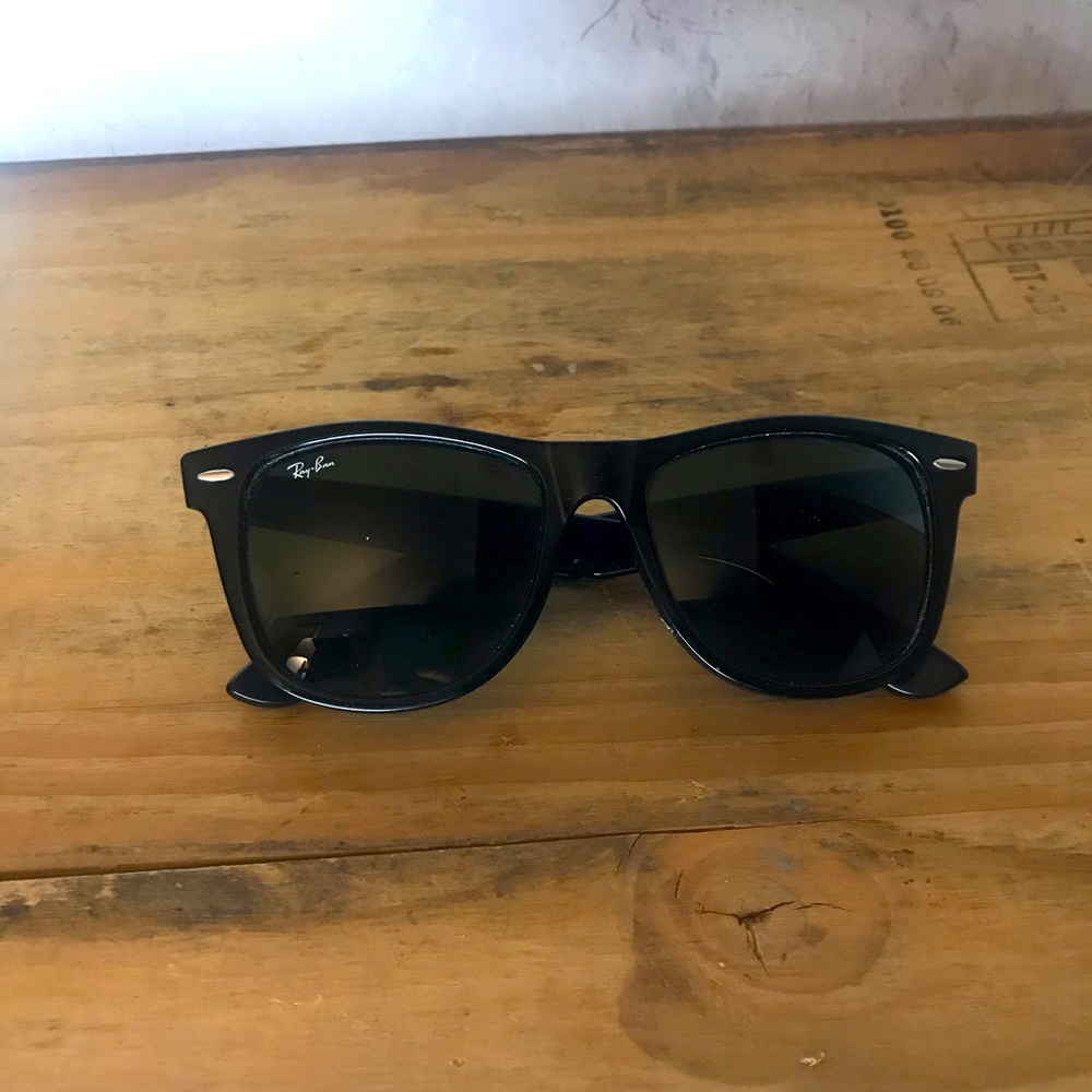 Ray-Ban Wayfarer Sunglasses
